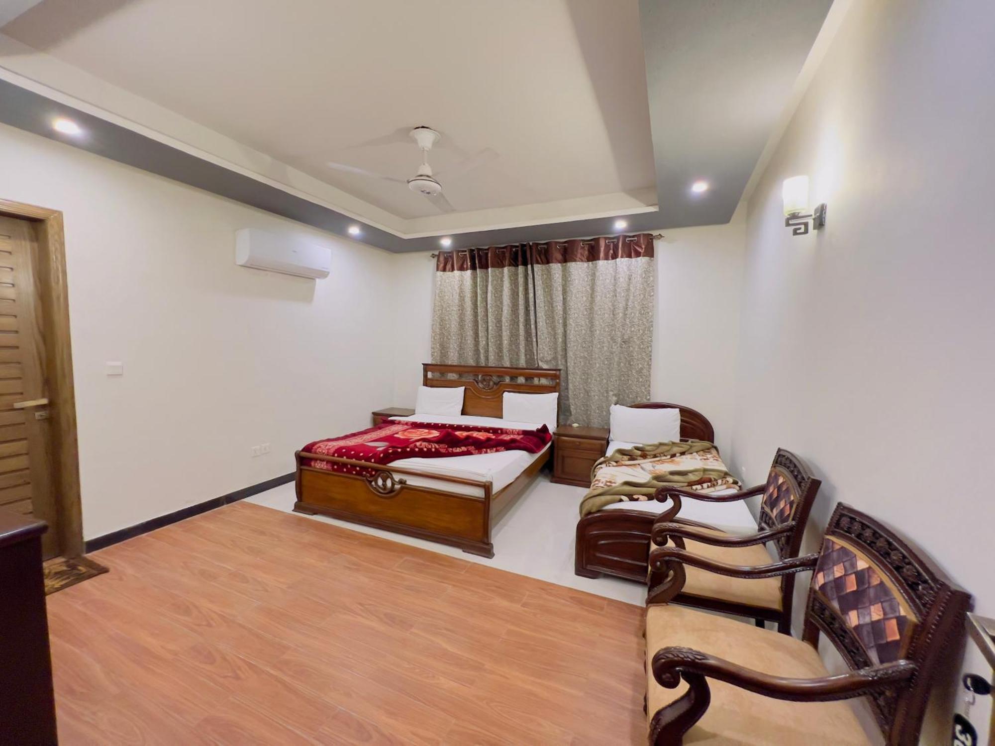 Holiday In Islamabad Exterior photo