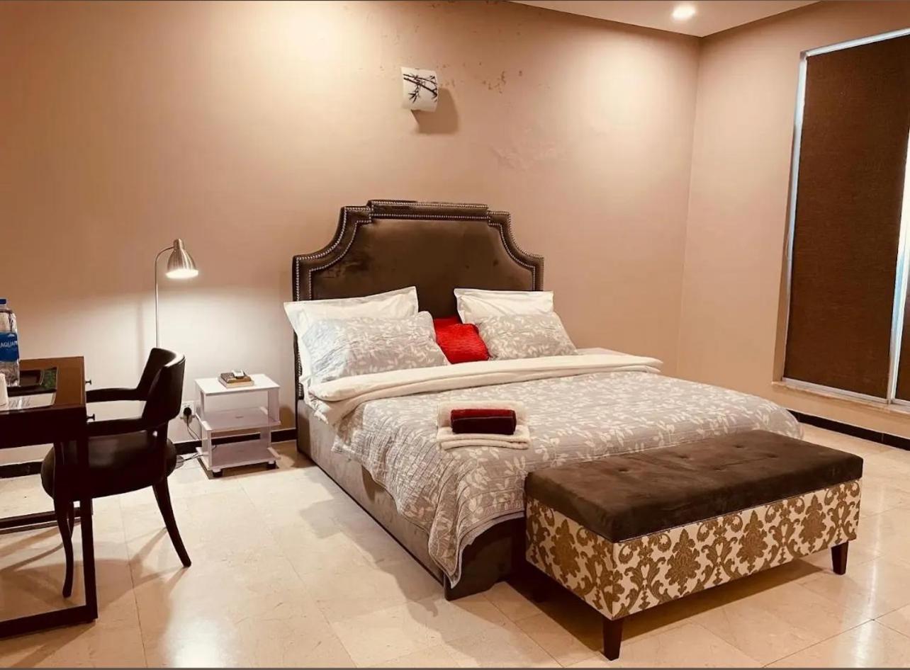 Holiday In Islamabad Exterior photo